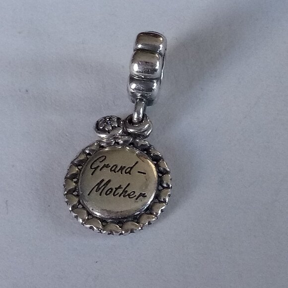 Authentic Pandora Moments Grand Mother Charm/Bead Silver 925 ALE 791128CZ - Picture 1 of 4